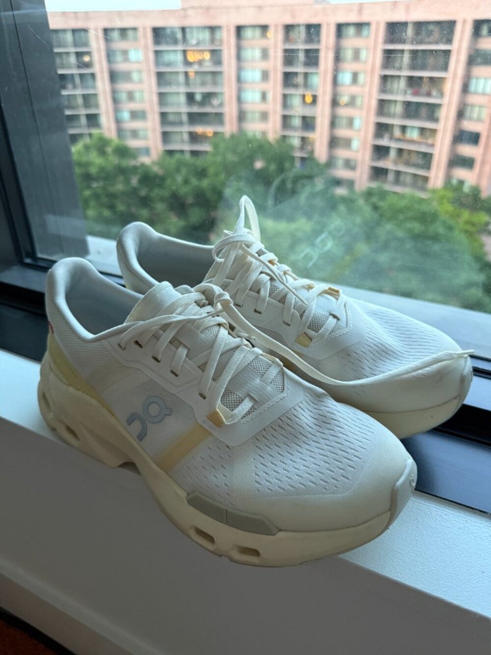 On Cloudpulse Ivory Tumeric Women's Size US 8 - Picture 4 of 6